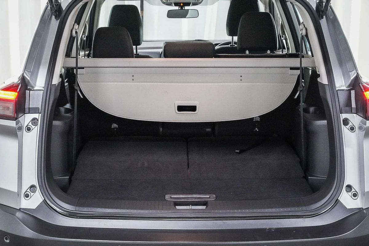 2023 Nissan X-TRAIL ST T33