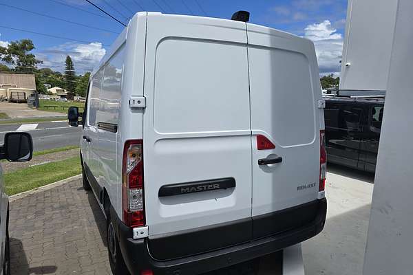 2023 Renault Master Pro 120kW X62 Phase 2 SWB