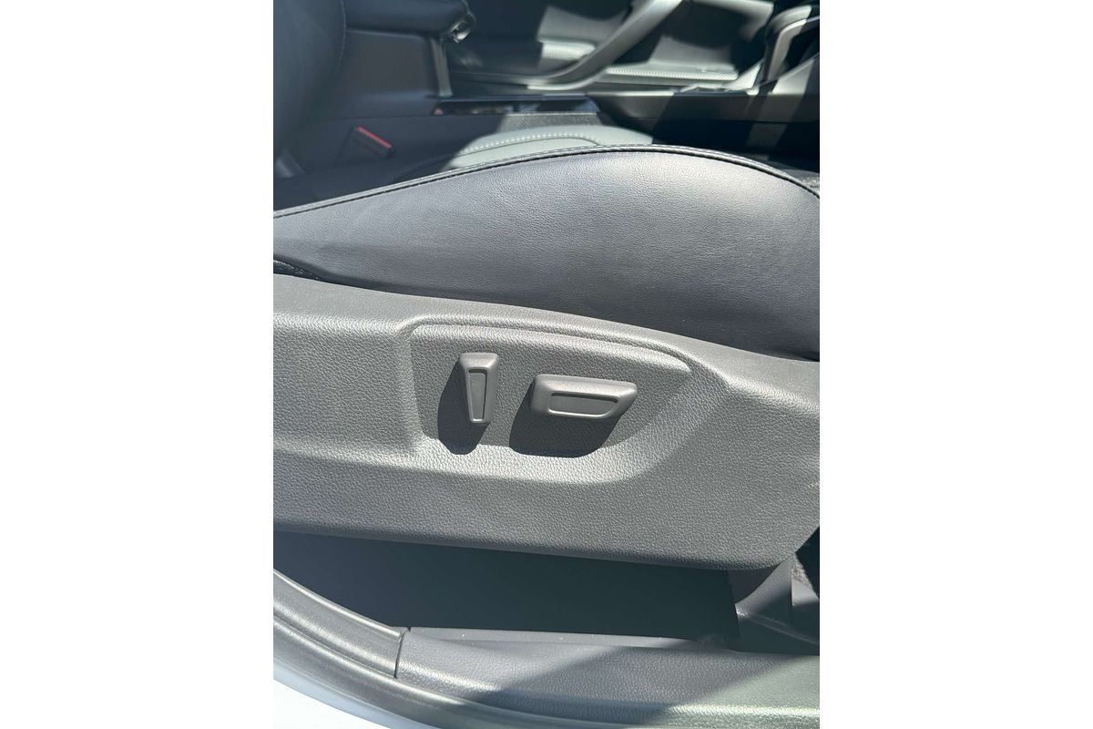 2024 Mitsubishi Eclipse Cross Black Edition YB