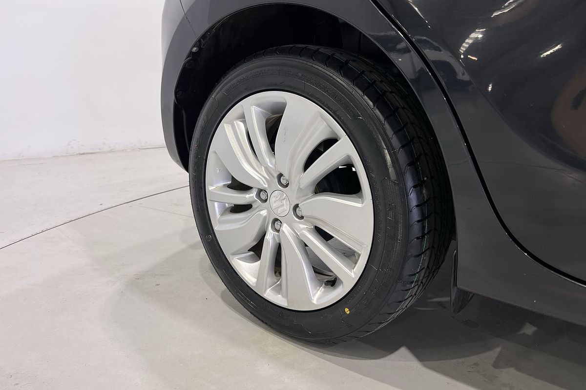 2019 Suzuki Swift GL Navigator AZ