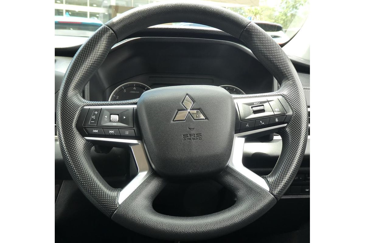 2023 Mitsubishi Outlander ES ZM