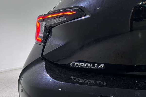 2022 Toyota Corolla SX Hybrid ZWE219R