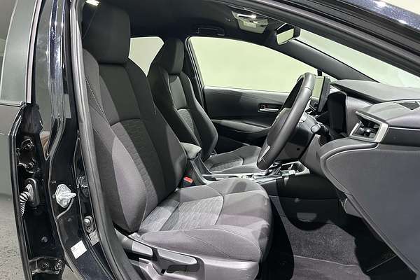2022 Toyota Corolla SX Hybrid ZWE219R