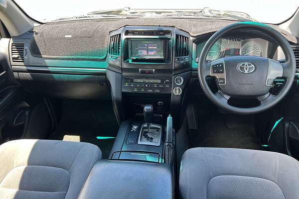 2011 Toyota Landcruiser GXL UZJ200R