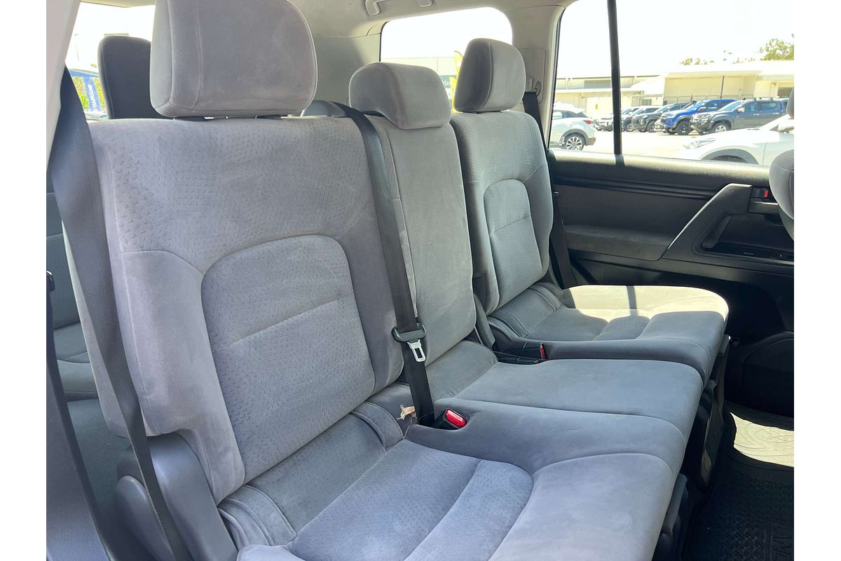 2011 Toyota Landcruiser GXL UZJ200R