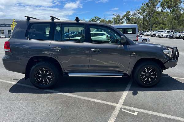 2011 Toyota Landcruiser GXL UZJ200R
