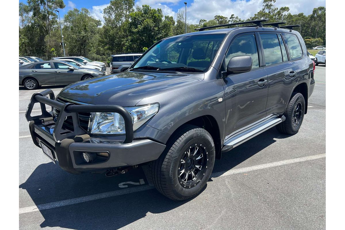 2011 Toyota Landcruiser GXL UZJ200R