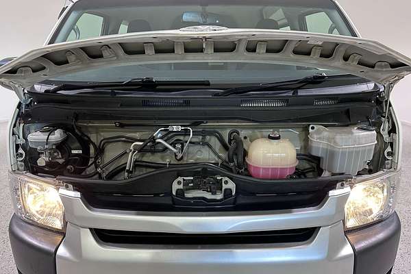 2018 Toyota Hiace Commuter TRH223R