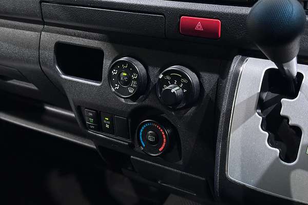 2018 Toyota Hiace Commuter TRH223R