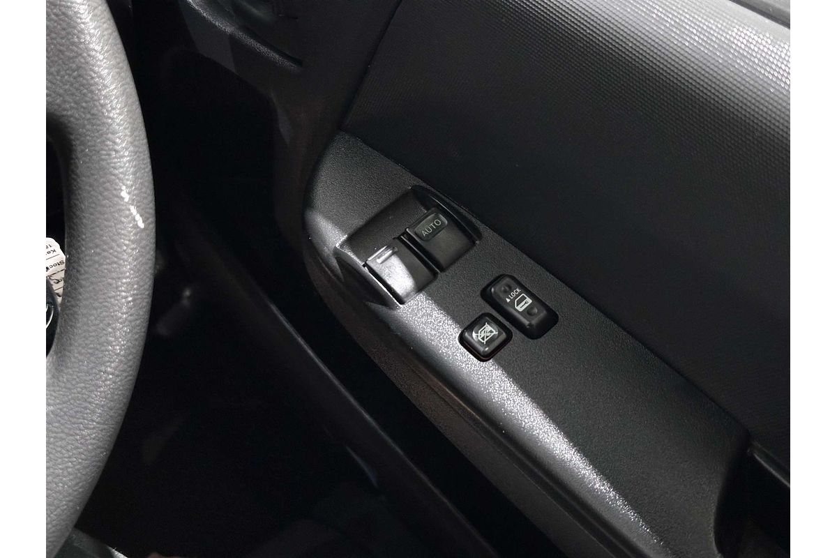 2018 Toyota Hiace Commuter TRH223R