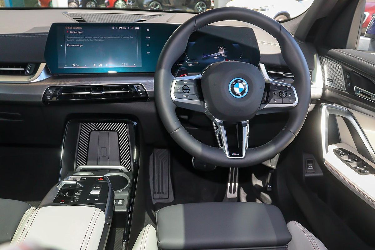 2024 BMW iX2 xDrive30 M Sport U10