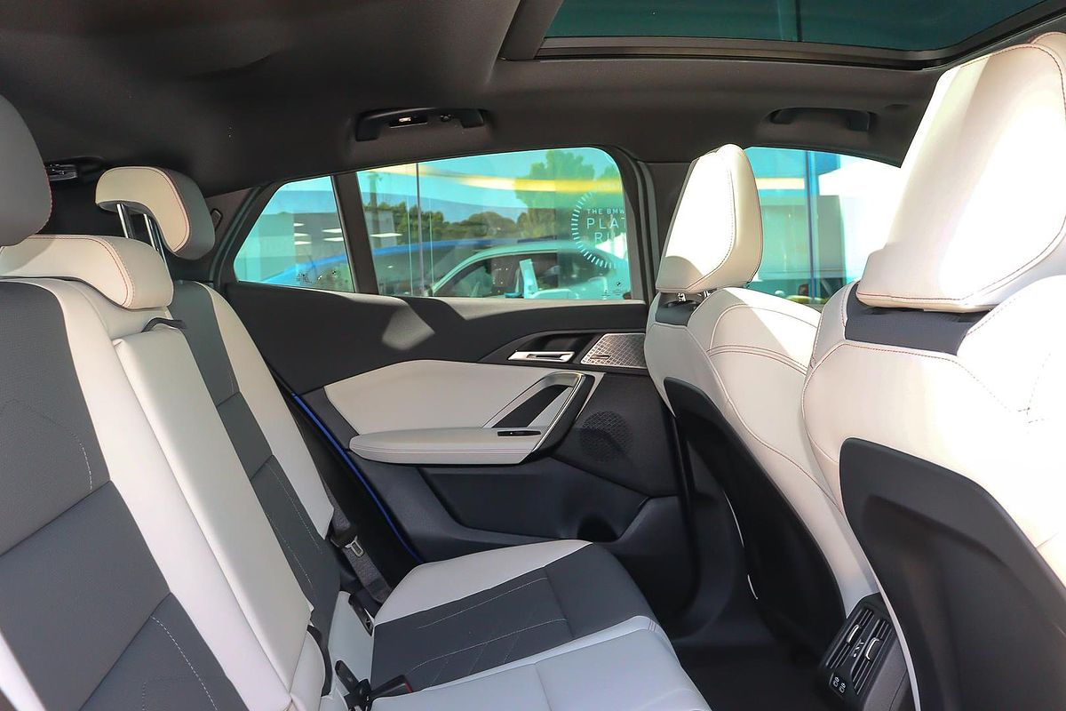 2024 BMW iX2 xDrive30 M Sport U10