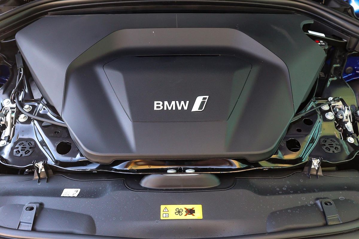 2024 BMW iX2 xDrive30 M Sport U10