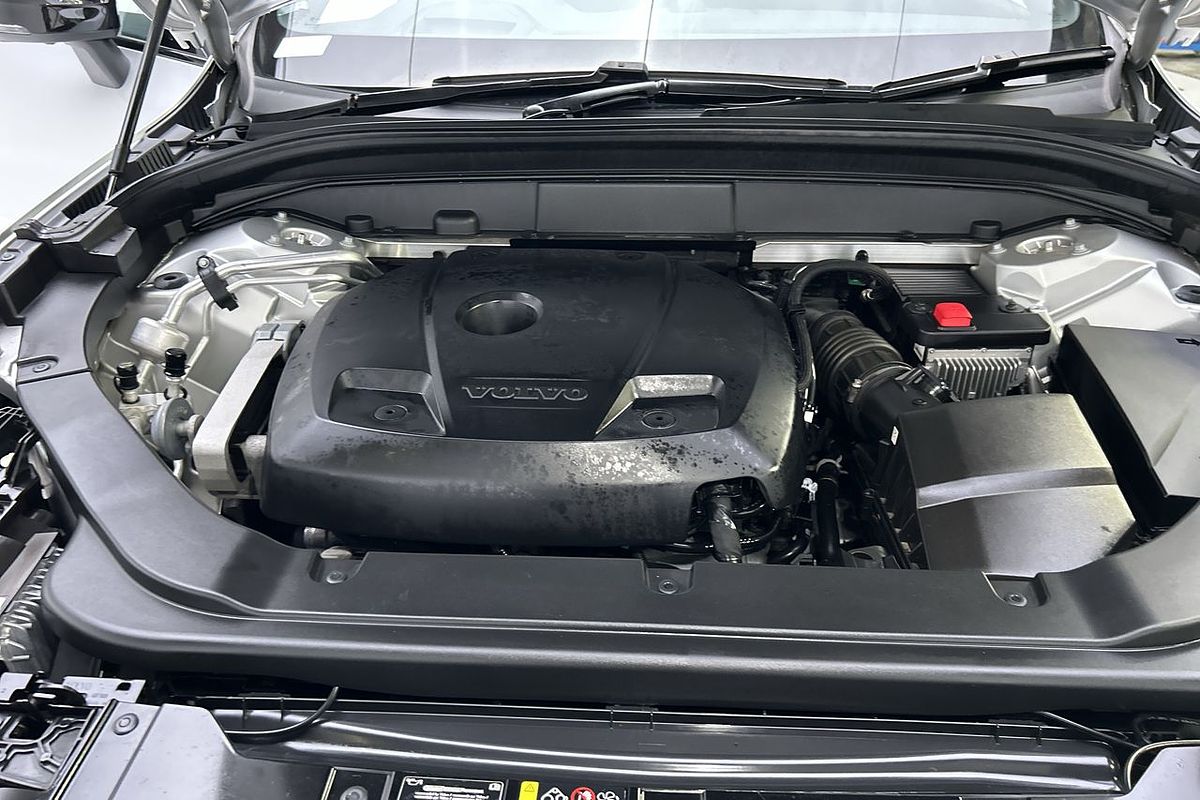 2020 Volvo XC60 T6 R-Design