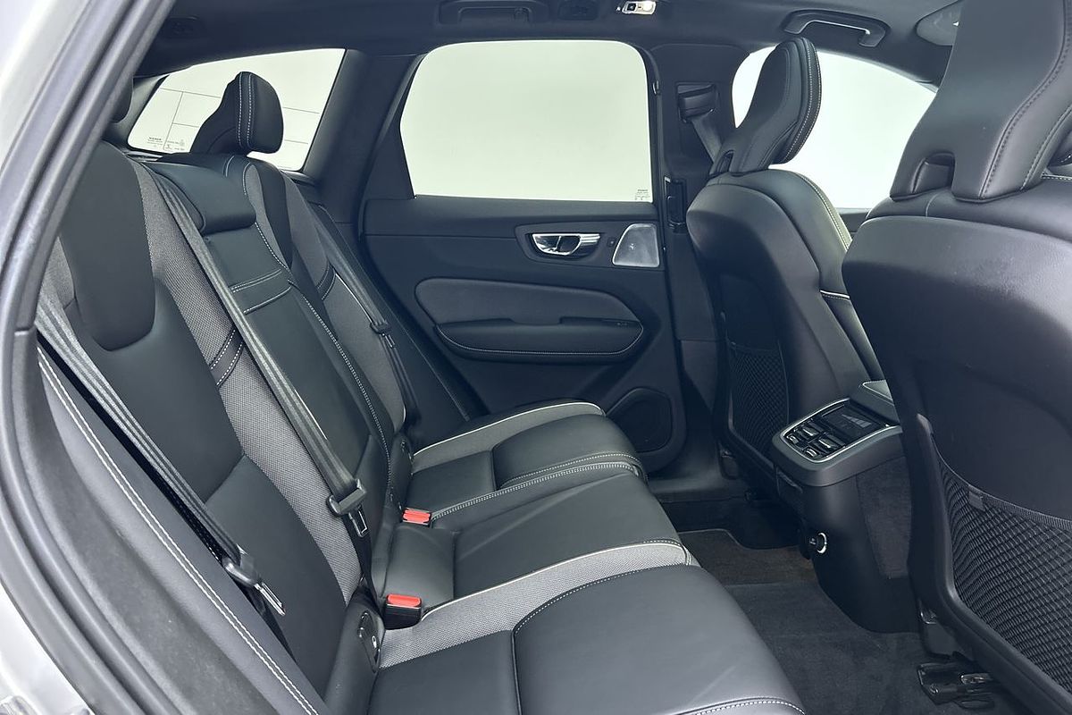 2020 Volvo XC60 T6 R-Design