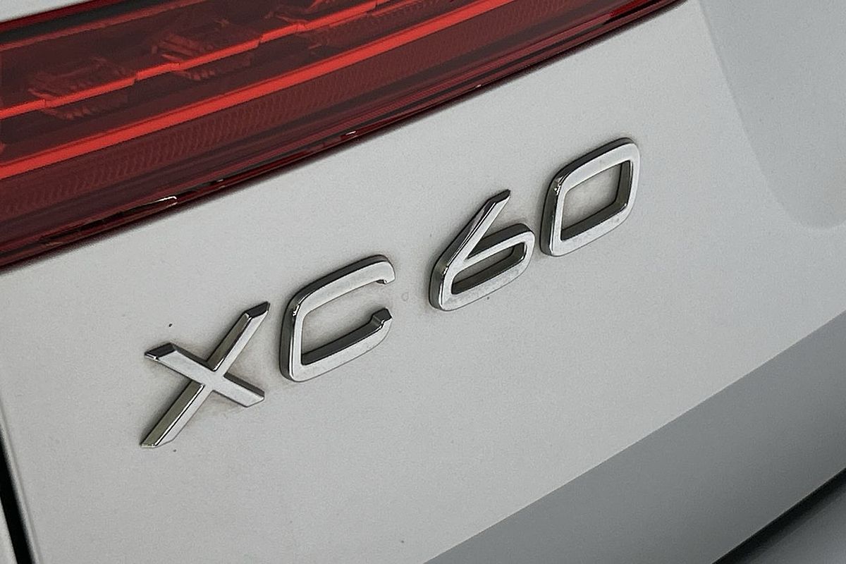 2020 Volvo XC60 T6 R-Design