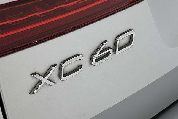 2020 Volvo XC60 T6 R-Design