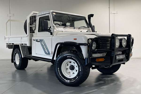 1993 Land Rover Defender   4X4