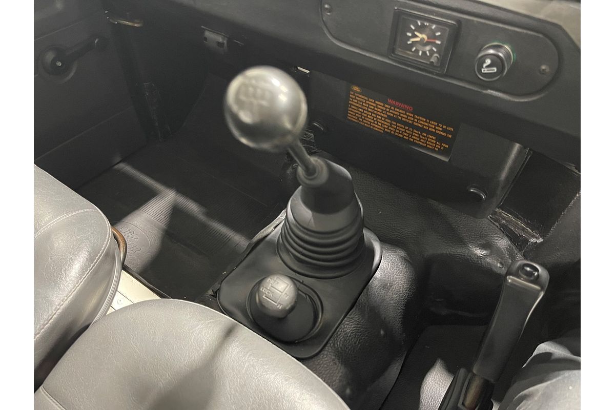 1993 Land Rover Defender   4X4