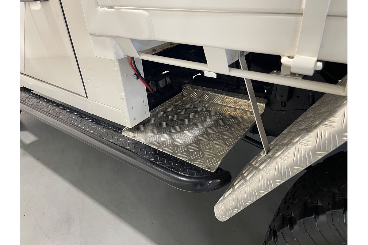 1993 Land Rover Defender   4X4