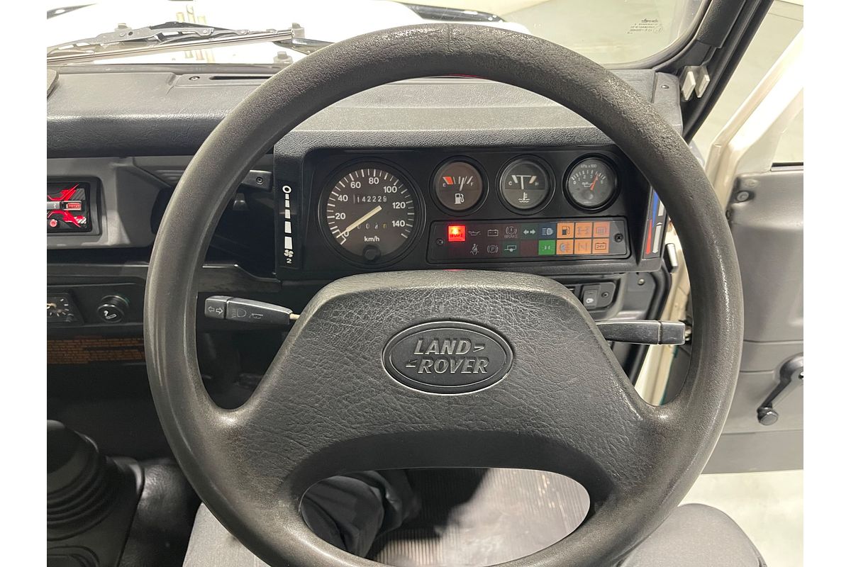 1993 Land Rover Defender   4X4