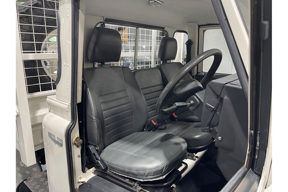 1993 Land Rover Defender   4X4