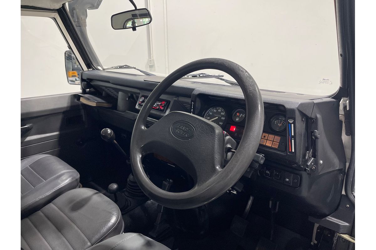 1993 Land Rover Defender   4X4