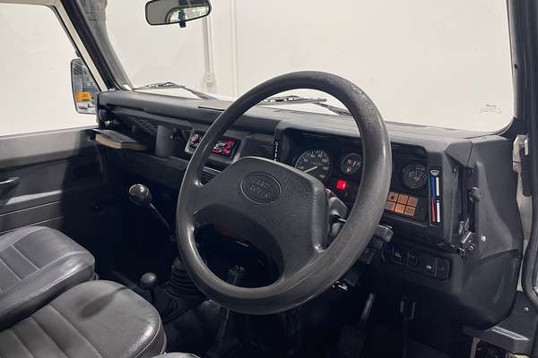 1993 Land Rover Defender   4X4