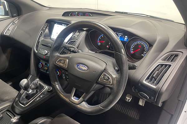 2016 Ford Focus RS LZ