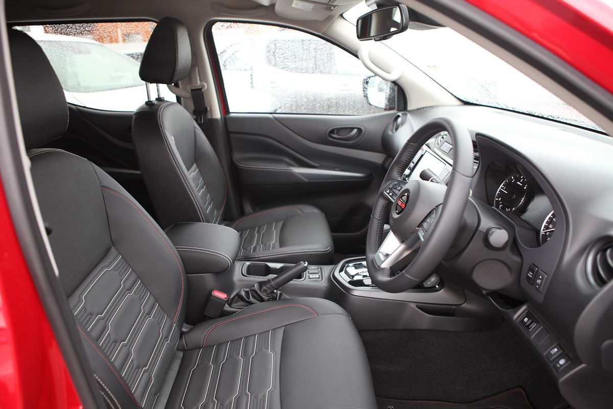 2025 Nissan Navara PRO-4X D23 4X4