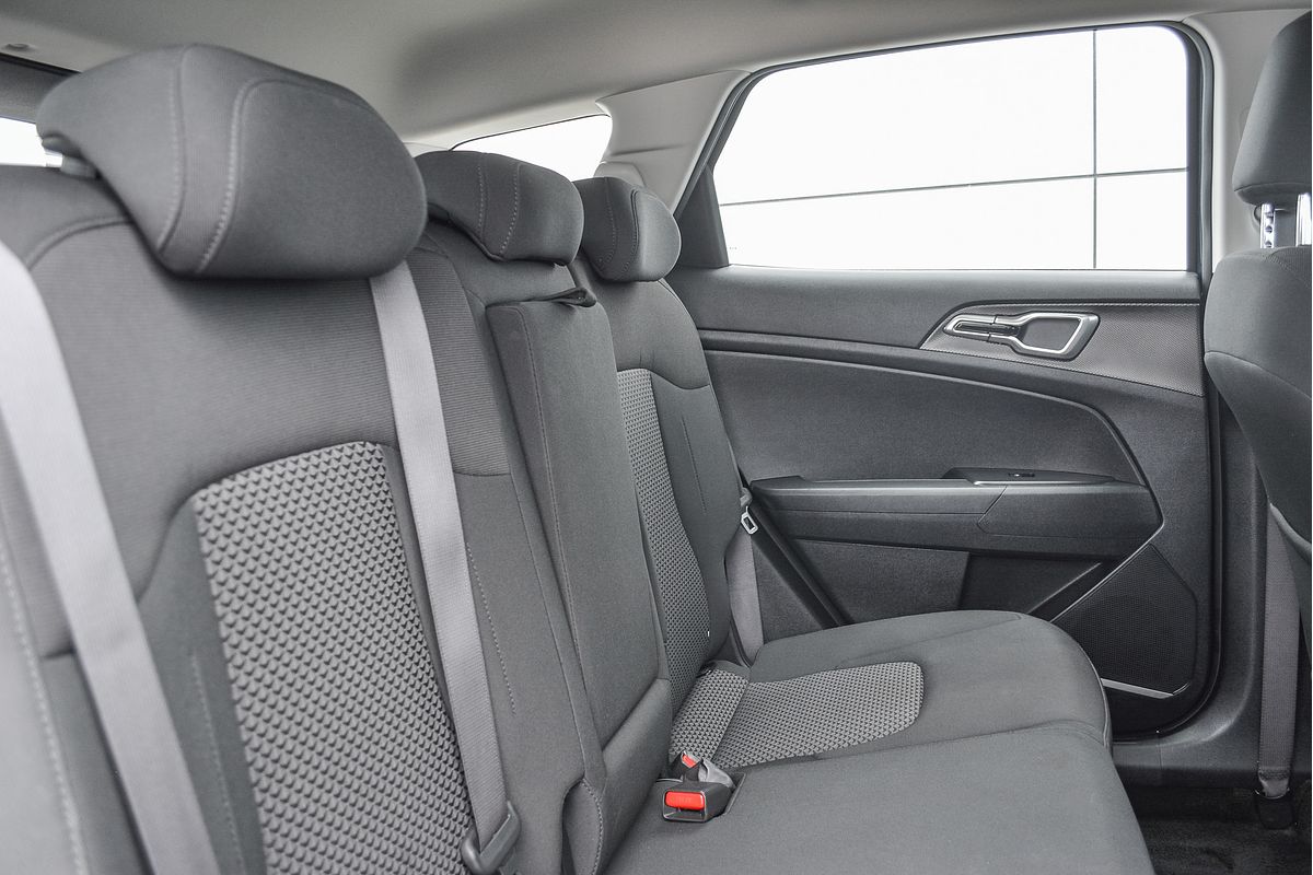 2022 Kia Sportage S NQ5
