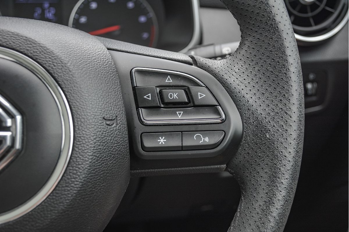 2020 MG ZS Essence AZS1