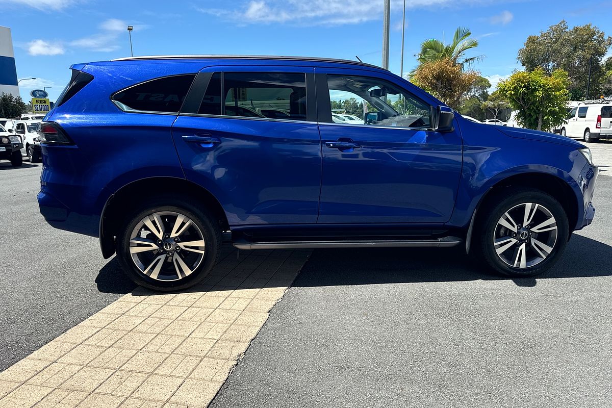 2023 Isuzu MU-X LS-T