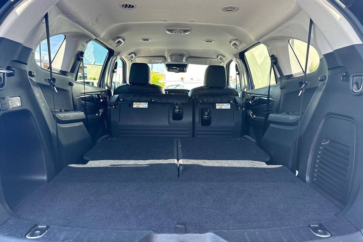 2023 Isuzu MU-X LS-T