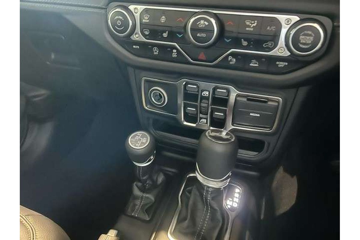 2024 Jeep Wrangler Unlimited Overland JL