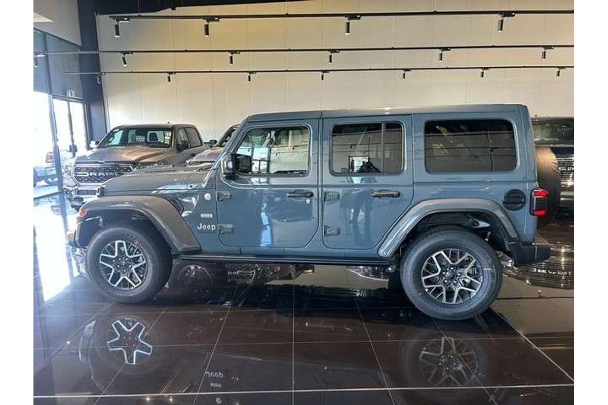 2024 Jeep Wrangler Unlimited Overland JL