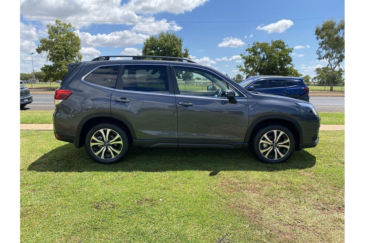 2024 Subaru Forester 2.5i Premium S5