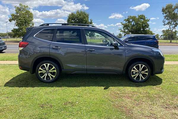 2024 Subaru Forester 2.5i Premium S5