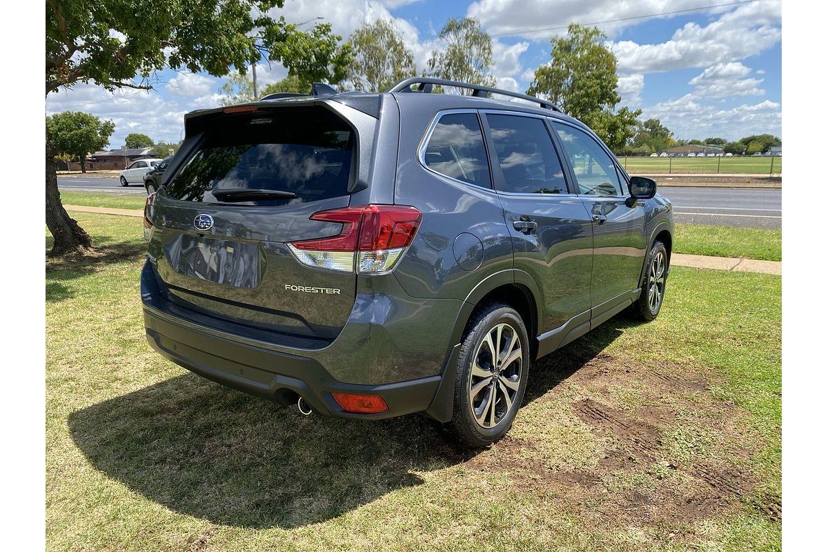 2024 Subaru Forester 2.5i Premium S5