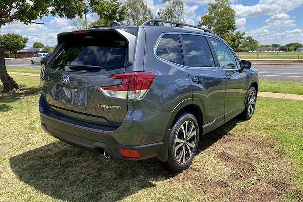 2024 Subaru Forester 2.5i Premium S5