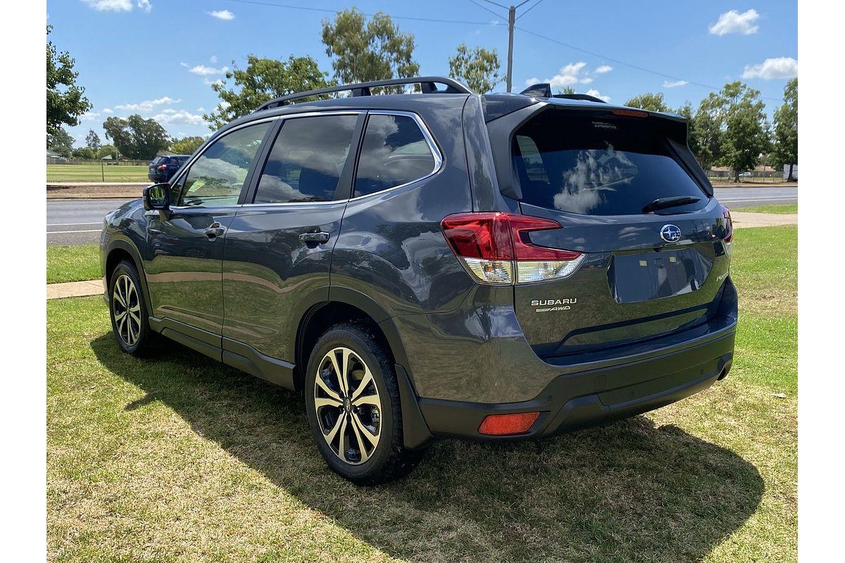 2024 Subaru Forester 2.5i Premium S5