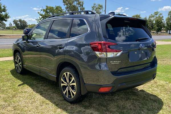 2024 Subaru Forester 2.5i Premium S5