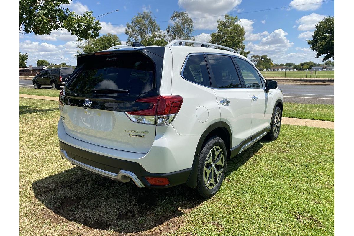 2024 Subaru Forester Hybrid L S5