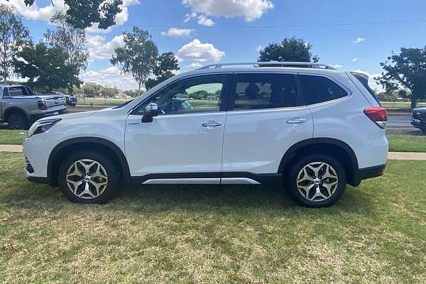 2024 Subaru Forester Hybrid L S5