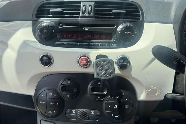 2011 Fiat 500C Series 1