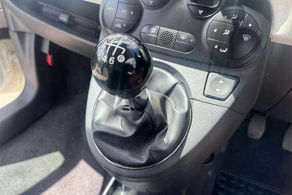 2011 Fiat 500C Series 1