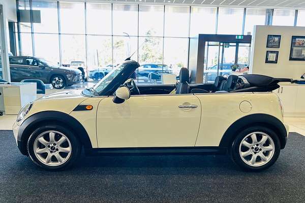 2009 MINI Cabrio Cooper R57