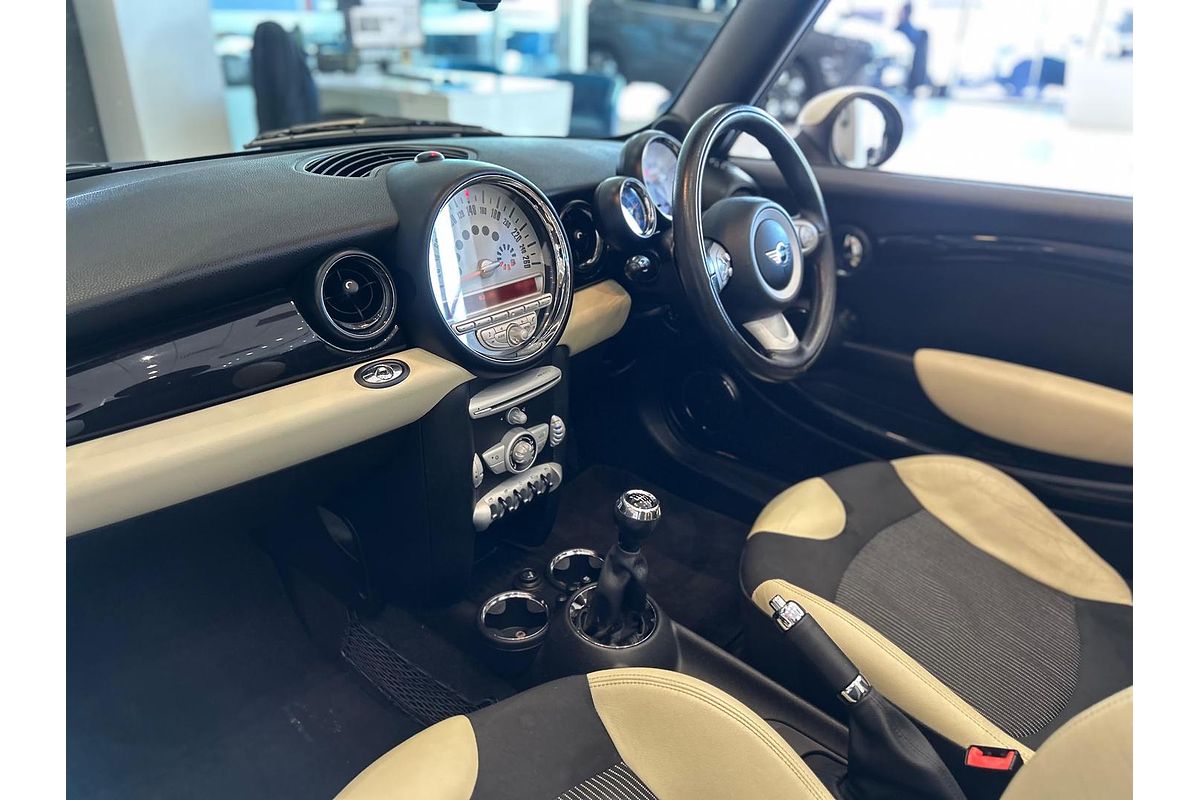 2009 MINI Cabrio Cooper R57