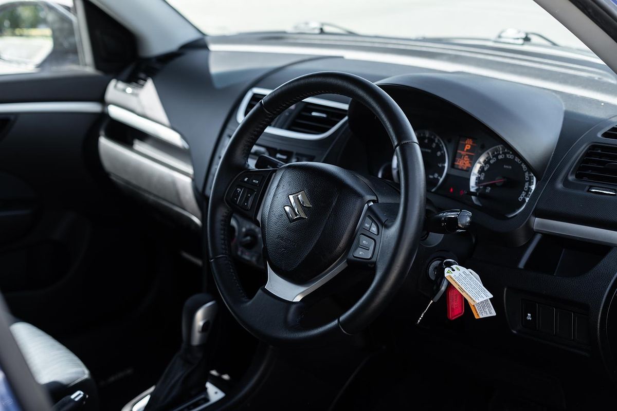 2013 Suzuki Swift GL Navigator FZ