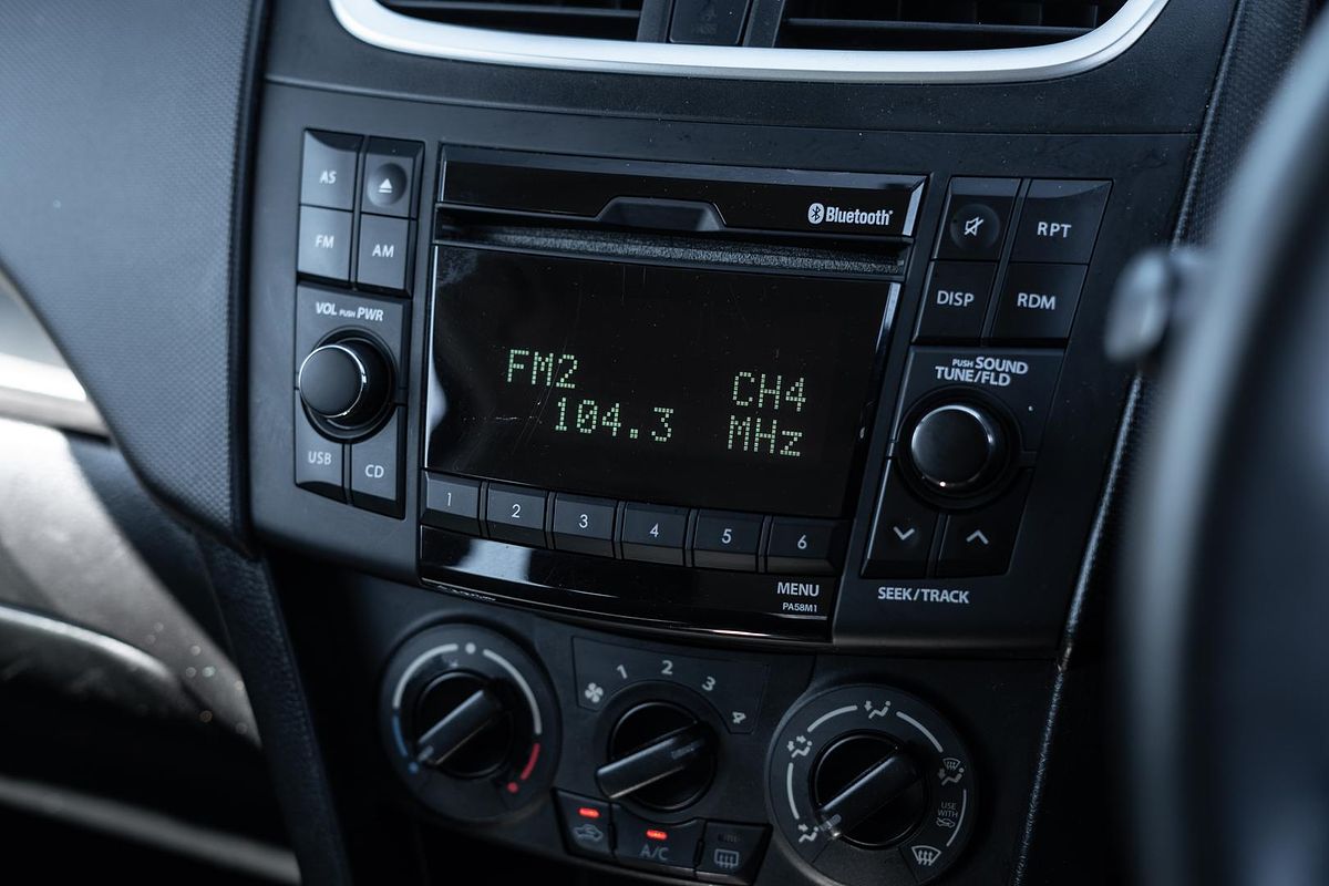 2013 Suzuki Swift GL Navigator FZ